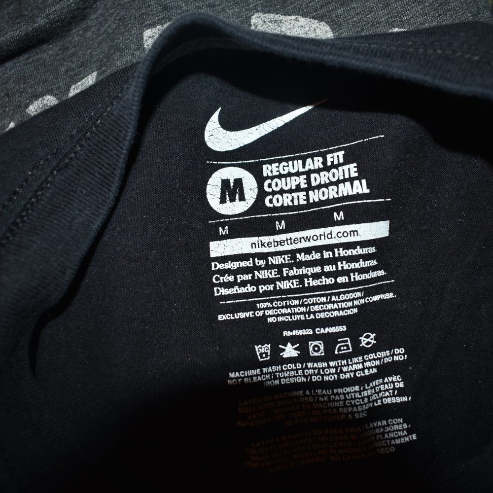 Nike Friends Shirt - Picture 2 of 4